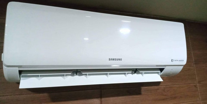 Brand New Split Type Aircon with Factory Sealed! Free installation and Materials