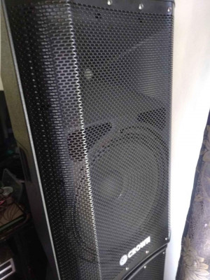 crown plx 15 ( 1 pair) speaker