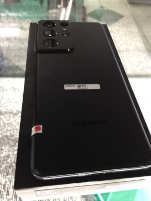 Samsung 21 ultra 5g with Letter B