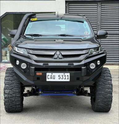 2020 Mitsubishi pajero