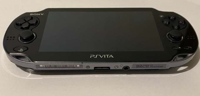 PS Vita 32GB (w/ 4 games)