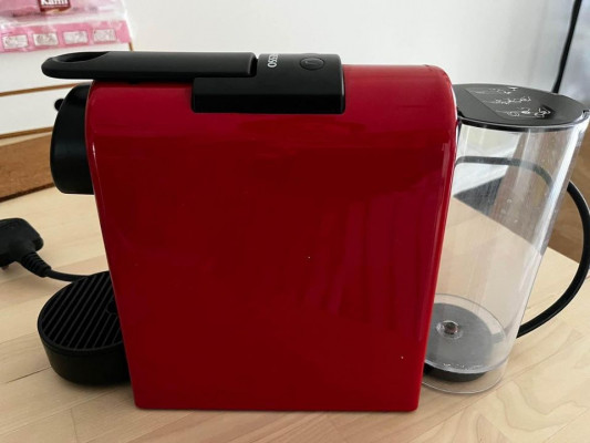 Essenza Mini Nespresso Machine