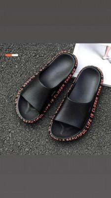 OUTDOOR SLIPPERS FOR MEN AND WOMEN