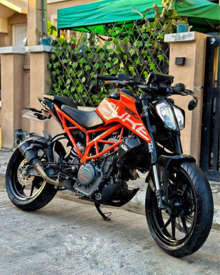 Ktm duke 390 v2