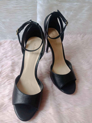 Le Chateau Black High Heels