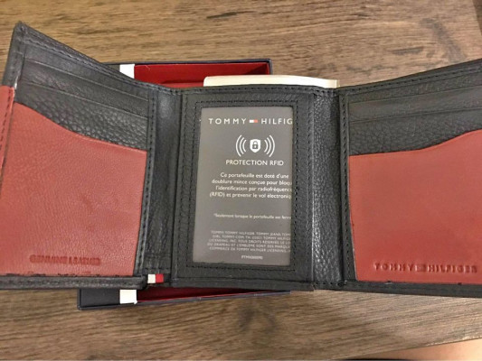Tommy Hilfiger Men's Wallet