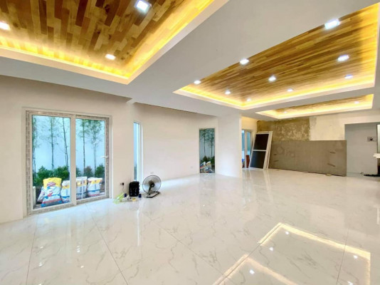 BRAND NEW HOUSE & LOT IN GREENWOODS