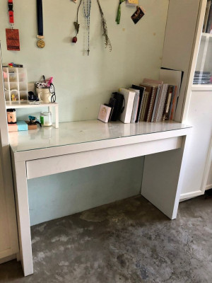 white ikea study table w drawer