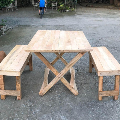 TABLE WITH BANGKO SET