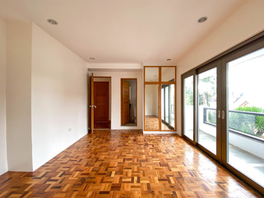 Divine Soothing House and Lot for Sale In BF Homes Paranaque⠀