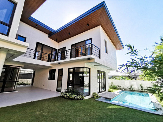 Jade Sunriser Alabang House for Sale with In-Law Suite