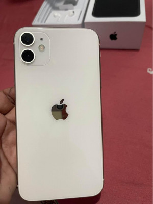 iPhone 11 128gb fu white color