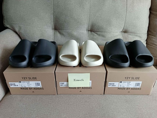 Yeezy Slides Onyx