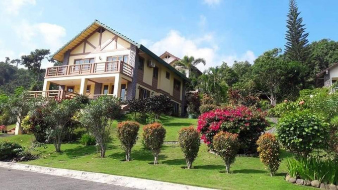 House and Lot at Canyon Woods