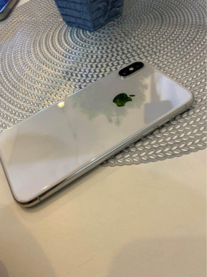 iPhone X 64 silver factory unlocked complete