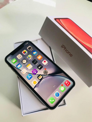 IPHONE XR 64GB