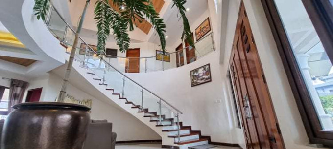 AUSTRALIAN ARCHITECTURE MODERN HOUSE IN SOUTH FORBES PARK FOR SALE