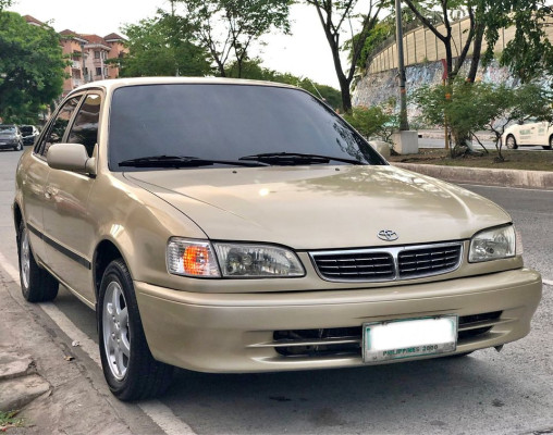 2000 Toyota corolla