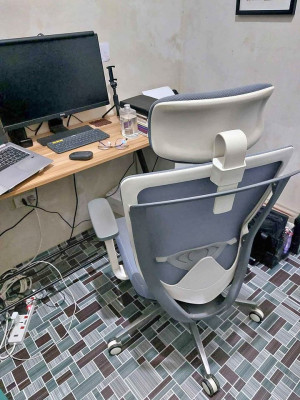 OFIX Deluxe—Z20 High Back Mesh Chair