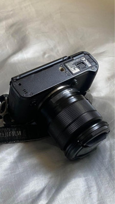 Fujifilm XT20 Mirrorless black kit lens 16-50mm
