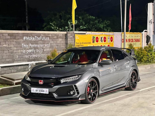 HONDA CIVIC TYPE R FK8 2018 LOADED (MT)