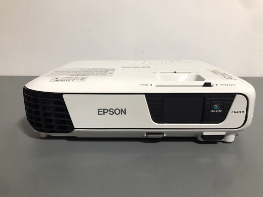 EPSON EB-S31 PROJECTOR