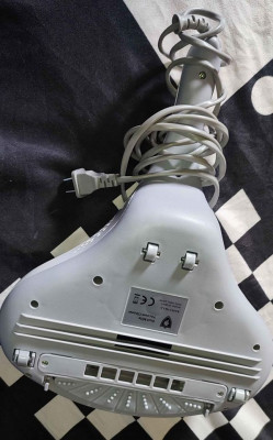 Pre-loved Bed vacuum cleaner dust mite with uv (slightly used)