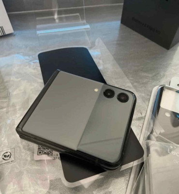 l Samsung Galaxy Z Flip3 5G SM-F711B - 256GB