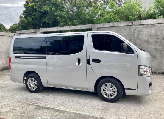 2020 Nissan urvan standard 18s