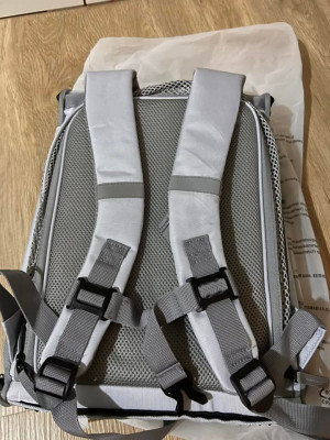 PETKIT PORTABLE BACKPACK FOR FUR BABIES (BRANDNEW) (FIXED PRICE)