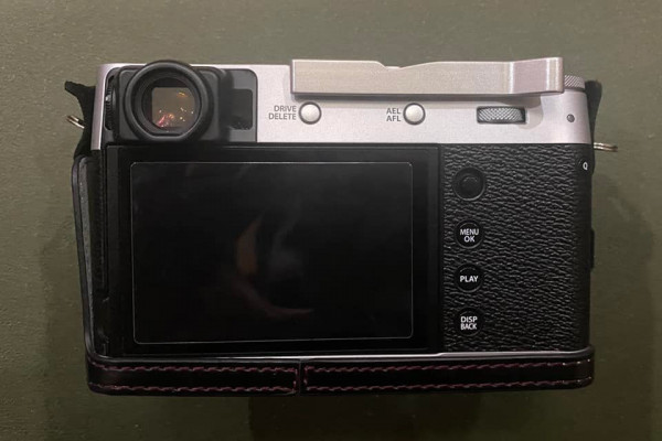 Fujifilm X100V