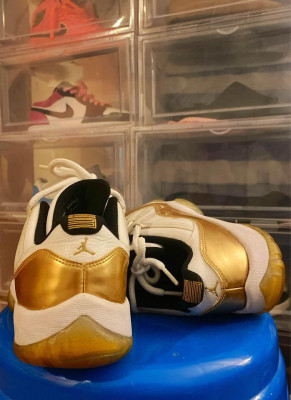 Air Jordan 11 Closing Ceremony Gold Sz7