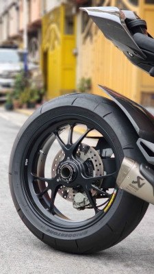 2021 Ducati streetfighter v4s