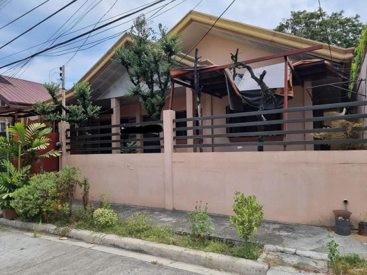 HOUSE AND LOT FOR SALE