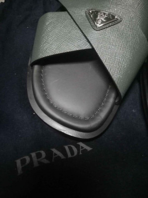 Prada Slides