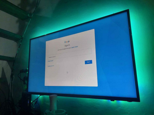 Rush sale! Devant 40"