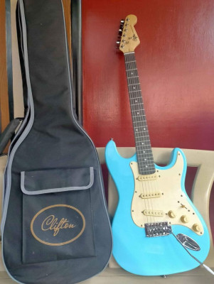 SALE! CLIFTON EGUITAR(INDIE COLOR SKYBLUE) ALMOST NEW .WITH PADDED CLIFTON GIGBA