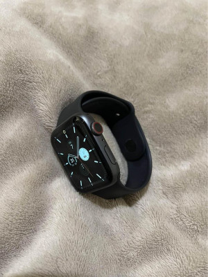 Apple Watch - Series 4 44mm