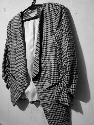 Pre loved checkered blazer for women