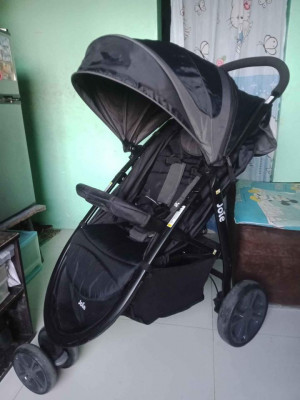 Joie Branded Stroller 3k only‼️ Full Recline Almost New