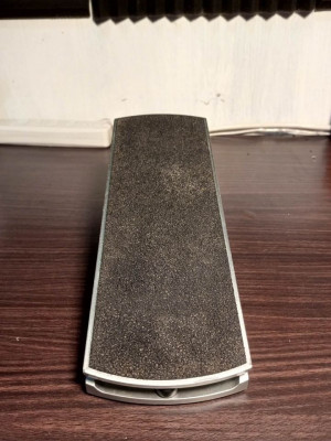 GUITAR PEDAL Ernie Ball Volume Pedal Jr.