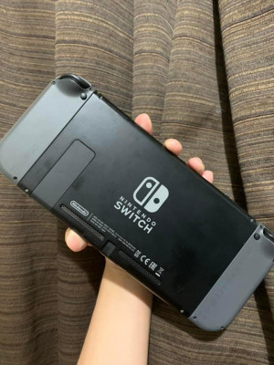 NINTENDO SWITCH V2