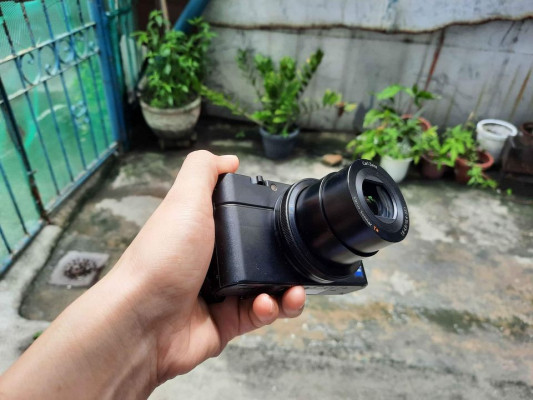 Rx 100 sony camera