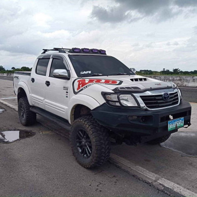 2013 TOYOTA HILUX G