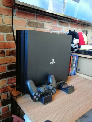 PS4 PRO 1TB