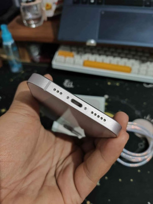 Iphone 13 128gb 98%batt SMART