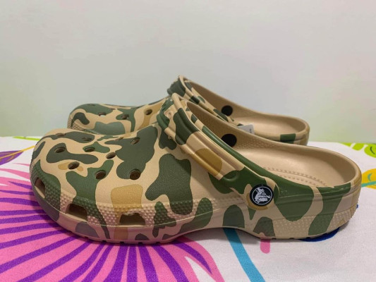Classic Printed Camo Clog In Chai Tan M9/W11