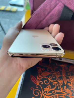 FOR SALE OR SWAP IPHONE 11 PRO MAX 64GB