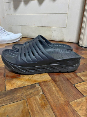 Hoka One One Recovery Slides