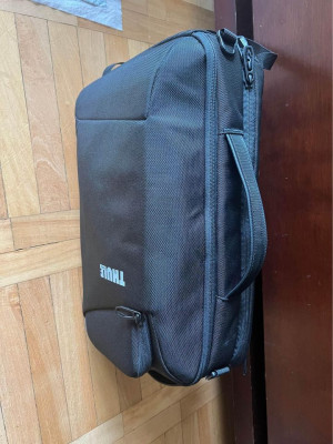 thule laptop bag